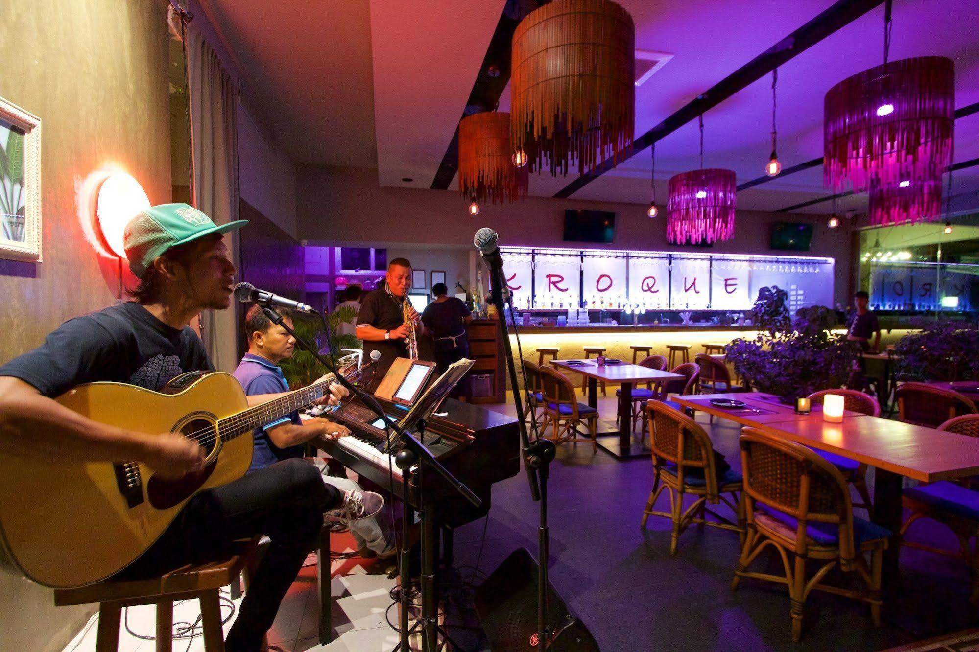 Kroque Boutique & Bistro Ang Sila Bagian luar foto