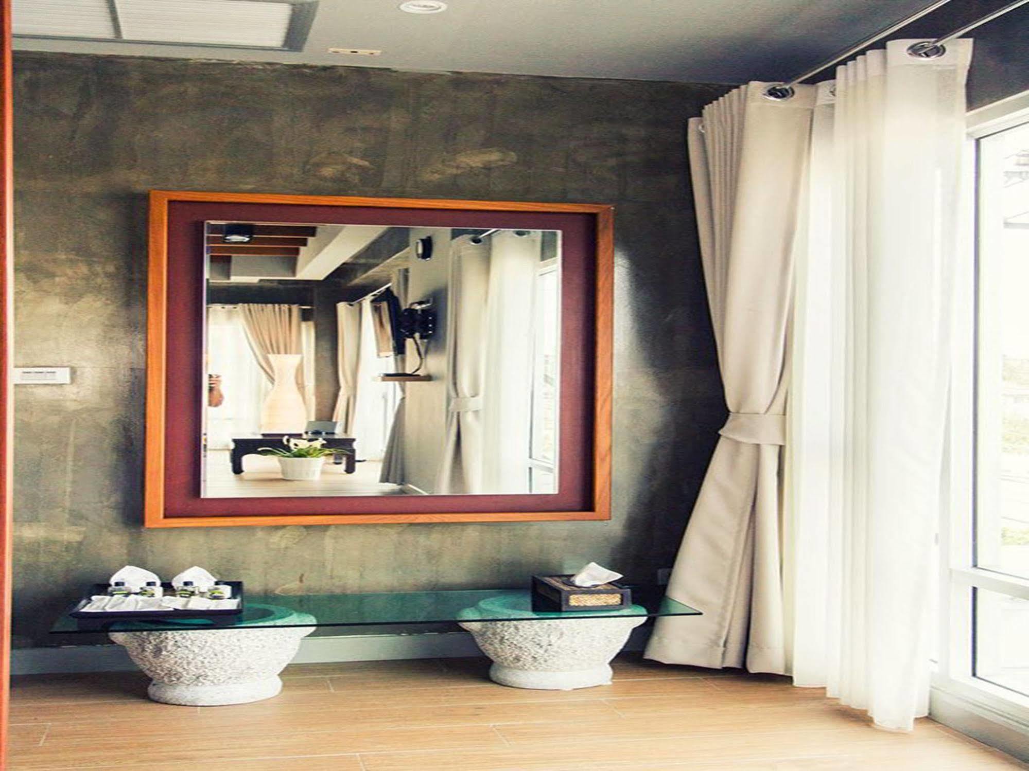Kroque Boutique & Bistro Ang Sila Bagian luar foto