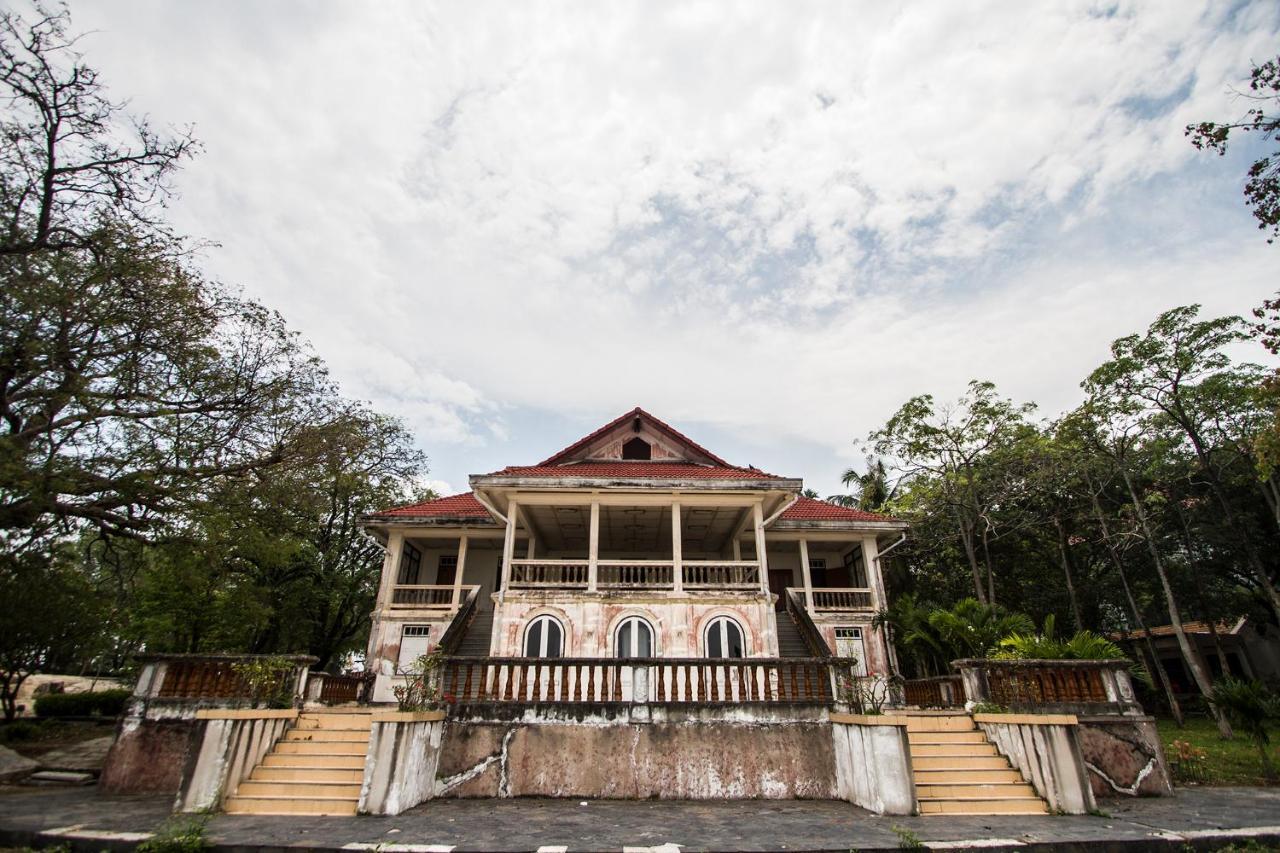 Kroque Boutique & Bistro Ang Sila Bagian luar foto